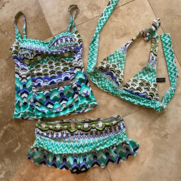 La Blanca Tankini/bikini. 3 pieces. Size 4. Great shape. - Picture 1 of 7